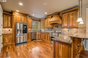 12491 SE Capri Ct, Happy Valley, OR 97086 - Photo 20