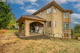 12491 SE Capri Ct, Happy Valley, OR 97086 - Photo 38