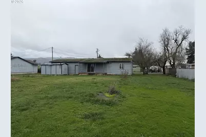 276 Art Lott Ln, Creswell, OR 97426 - Photo 14