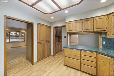 18738 S Terry Michael Dr, Oregon City, OR 97045 - Photo 16