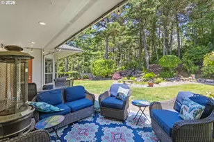 2225 Hayes St, North Bend, OR 97459 - Photo 42