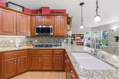 2225 Hayes St, North Bend, OR 97459 - Photo 20