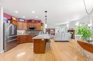 2225 Hayes St, North Bend, OR 97459 - Photo 14