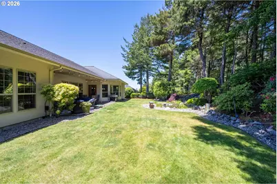 2225 Hayes St, North Bend, OR 97459 - Photo 44
