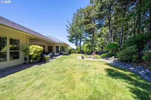 2225 Hayes St, North Bend, OR 97459 - Photo 44