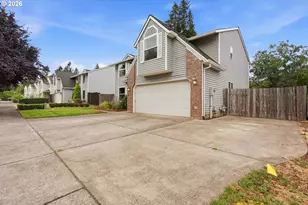 2163 Dorsey Dr, Hubbard, OR 97032 - Photo 2