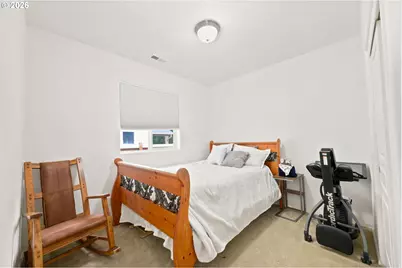 1902 Adelman Loop, Eugene, OR 97402 - Photo 24