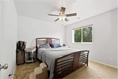 1902 Adelman Loop, Eugene, OR 97402 - Photo 16