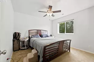 1902 Adelman Loop, Eugene, OR 97402 - Photo 16