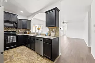 1902 Adelman Loop, Eugene, OR 97402 - Photo 14