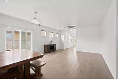 1902 Adelman Loop, Eugene, OR 97402 - Photo 10