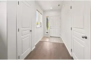 1902 Adelman Loop, Eugene, OR 97402 - Photo 4