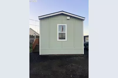 1085 W 1st Ave #E, Junction City, OR 97448 - Photo 2