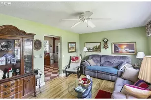 575 N Locust St, Canby, OR 97013 - Photo 2