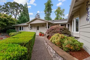 2636 Maria Ct, West Linn, OR 97068 - Photo 2