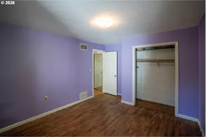 4725 SW Pomona St, Portland, OR 97219 - Photo 8
