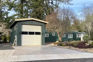 85313 Glenada Rd, Florence, OR 97439 - Photo 2