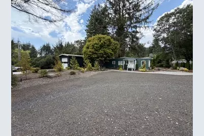 85313 Glenada Rd, Florence, OR 97439 - Photo 4