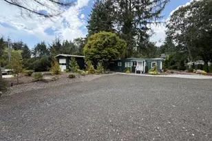 85313 Glenada Rd, Florence, OR 97439 - Photo 4