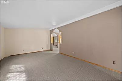 313 NE Kirby Ave, Roseburg, OR 97470 - Photo 6