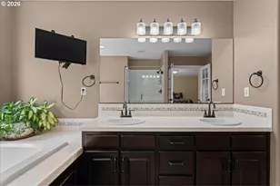 13705 NW 46th Ct, Vancouver, WA 98685 - Photo 34