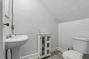 819 Sierra Vista Dr, Newberg, OR 97132 - Photo 26