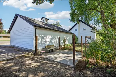 819 Sierra Vista Dr, Newberg, OR 97132 - Photo 36