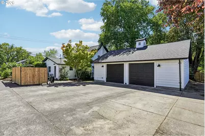 819 Sierra Vista Dr, Newberg, OR 97132 - Photo 30