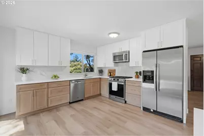 12790 SW Katherine St, Portland, OR 97223 - Photo 8