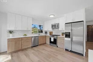 12790 SW Katherine St, Portland, OR 97223 - Photo 8