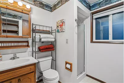 2555 NW Squire Pl, Albany, OR 97321 - Photo 18