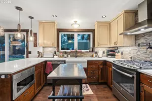 2555 NW Squire Pl, Albany, OR 97321 - Photo 14