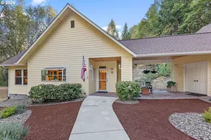 780 Pinecrest Dr, Grants Pass, OR 97526 - Photo 2