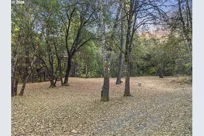 780 Pinecrest Dr, Grants Pass, OR 97526 - Photo 44
