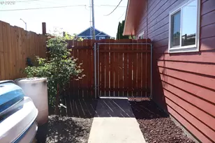 3030 NE Newby St, McMinnville, OR 97128 - Photo 26