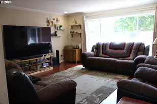 3030 NE Newby St, McMinnville, OR 97128 - Photo 2