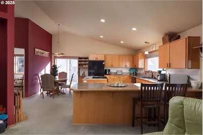 69341 Silver Spur, Sisters, OR 97759 - Photo 8