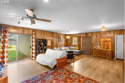 9945 N Lombard St, Portland, OR 97203 - Photo 12