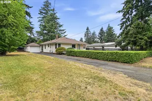 923 NE 155th Ave, Portland, OR 97230 - Photo 2