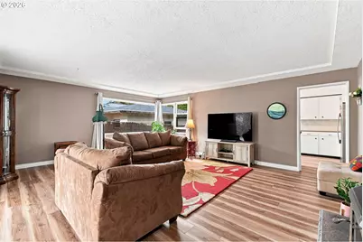 923 NE 155th Ave, Portland, OR 97230 - Photo 16