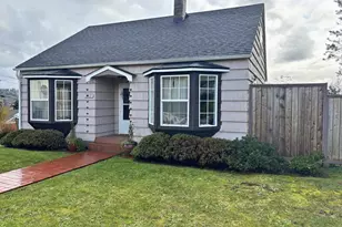 1011 Ingersoll St, Coos Bay, OR 97420 - Photo 2
