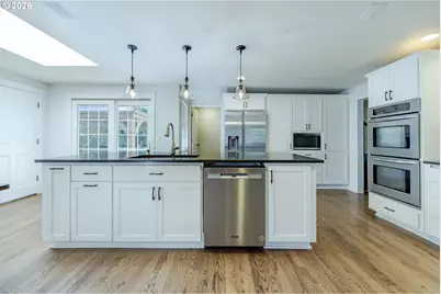 1865 Tabor St, Eugene, OR 97401 - Photo 16