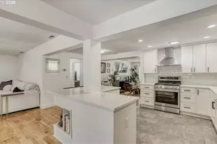 1731 Conifer Dr, Lake Oswego, OR 97034 - Photo 10