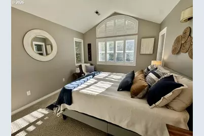 3530 S Corbett Ave, Portland, OR 97239 - Photo 16
