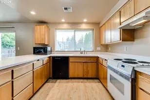 5255 Donohoe Ave, Eugene, OR 97402 - Photo 8
