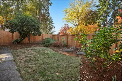 9225 SW Jamieson Rd, Beaverton, OR 97005 - Photo 32