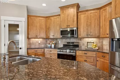 1760 NW Francis Dr, McMinnville, OR 97128 - Photo 18