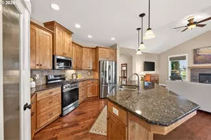 1760 NW Francis Dr, McMinnville, OR 97128 - Photo 18
