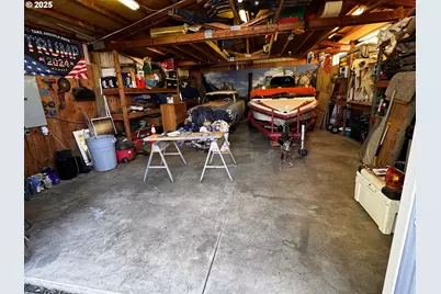 97818 Hanscam Ln, Brookings, OR 97415 - Photo 32