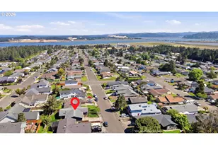 2070 Hayes St, North Bend, OR 97459 - Photo 42